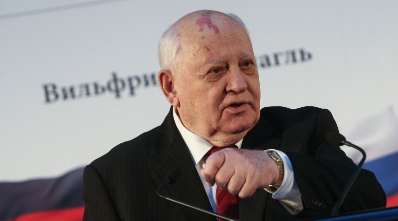Горбачев поддержал Путина в выдвижении на новый президентский срок