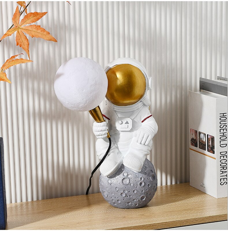 Креативная ночная настольная лампа Spaceman появилась на Алиэкспресс