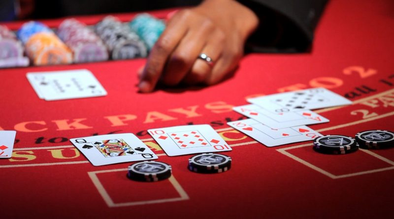 Как опытным участникам казино удается зарабатывать и насколько выгодно играть в Сети