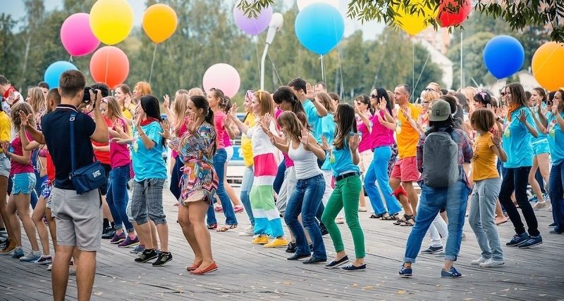 Танцевальный тимбилдинг в Алматы по мотивам латины