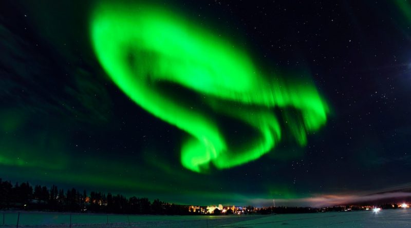 НЛО оставили странную зеленую петлю на Аляске